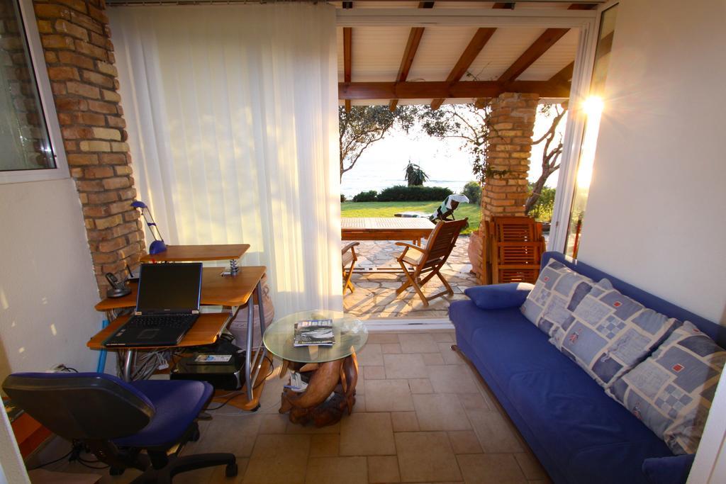 Corfu Glyfada Menigos Beach Apartments Exterior foto
