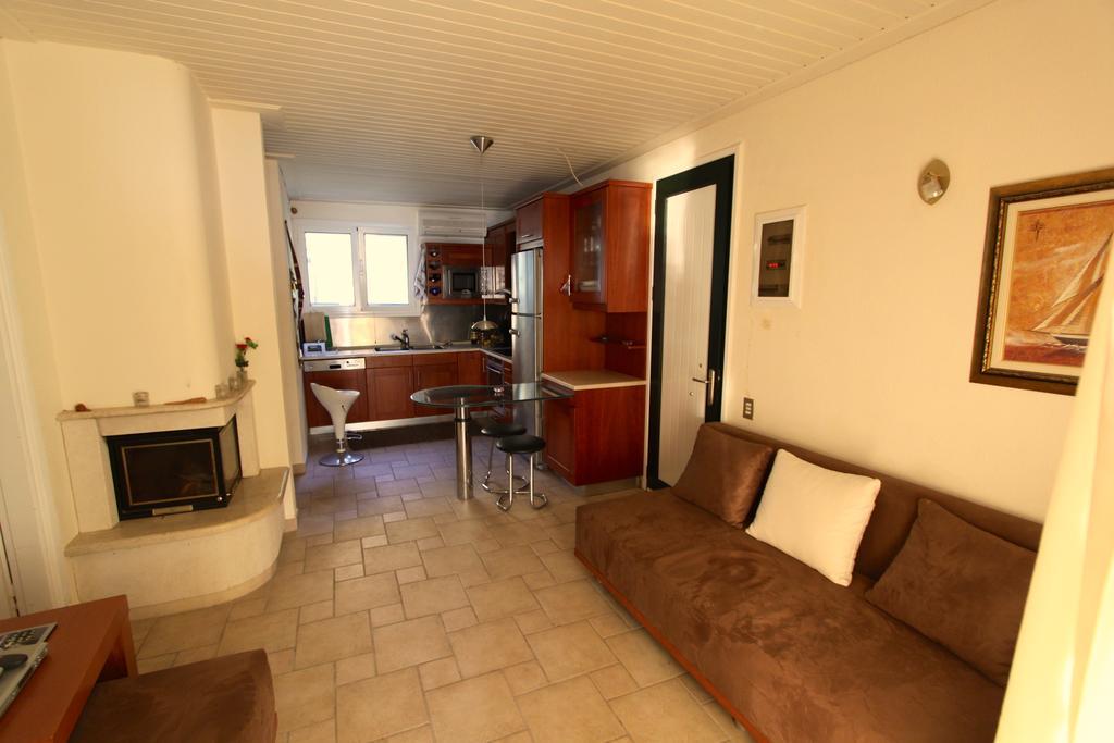 Corfu Glyfada Menigos Beach Apartments Exterior foto