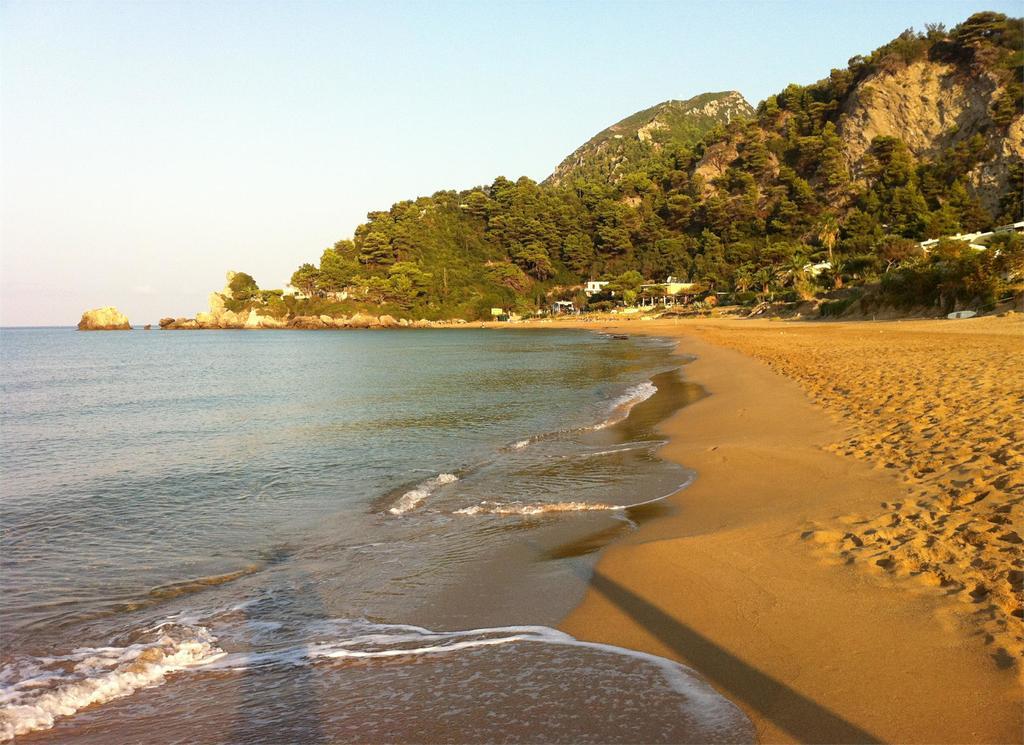 Corfu Glyfada Menigos Beach Apartments Exterior foto