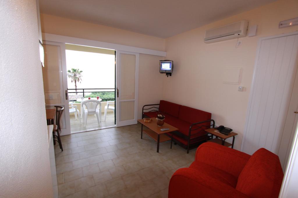 Corfu Glyfada Menigos Beach Apartments Exterior foto