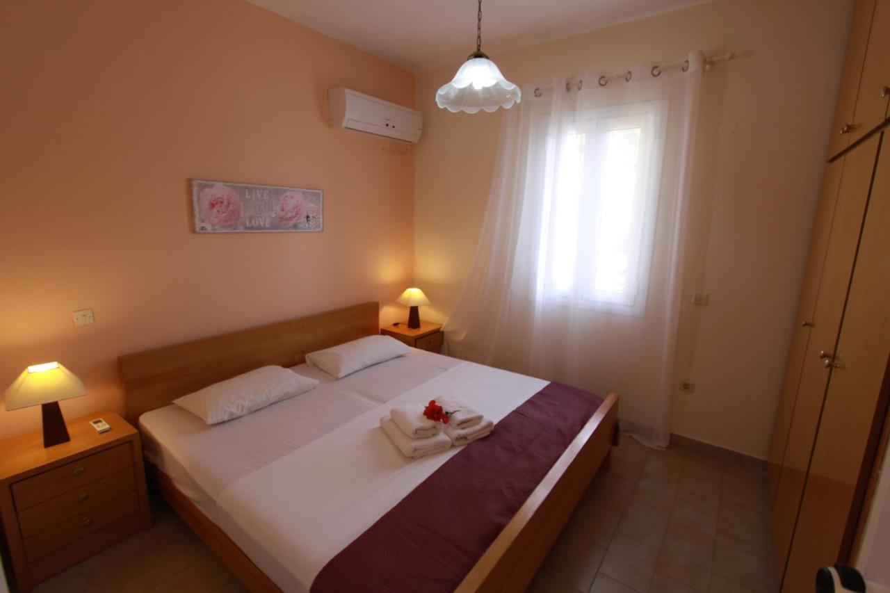 Corfu Glyfada Menigos Beach Apartments Exterior foto